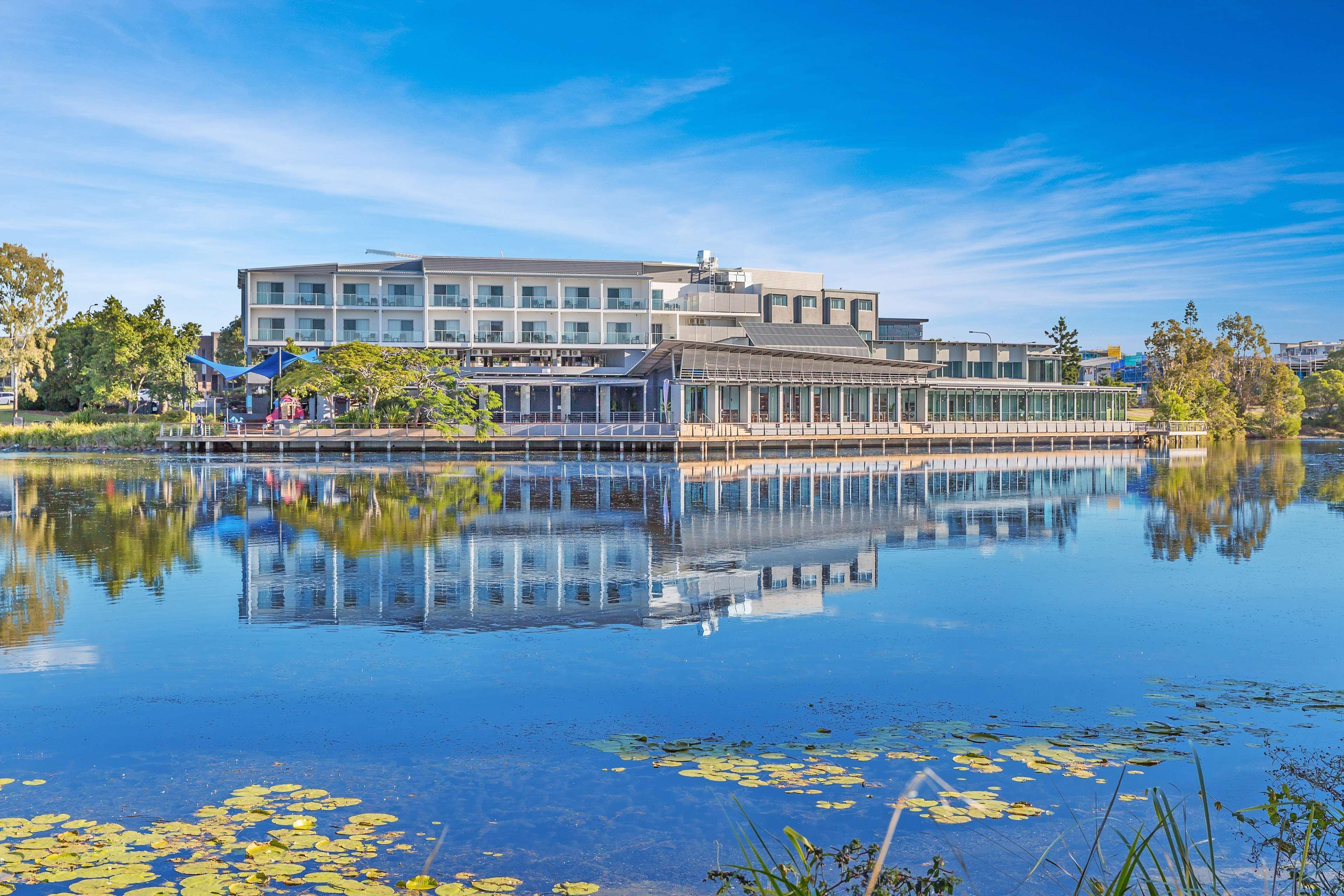 Best Western Plus North Lakes Hotel Exterior foto